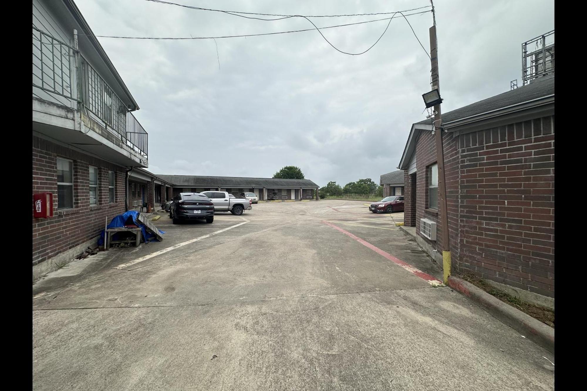 Travel Inn By Oyo La Marque Texas City I-45 Exterior photo